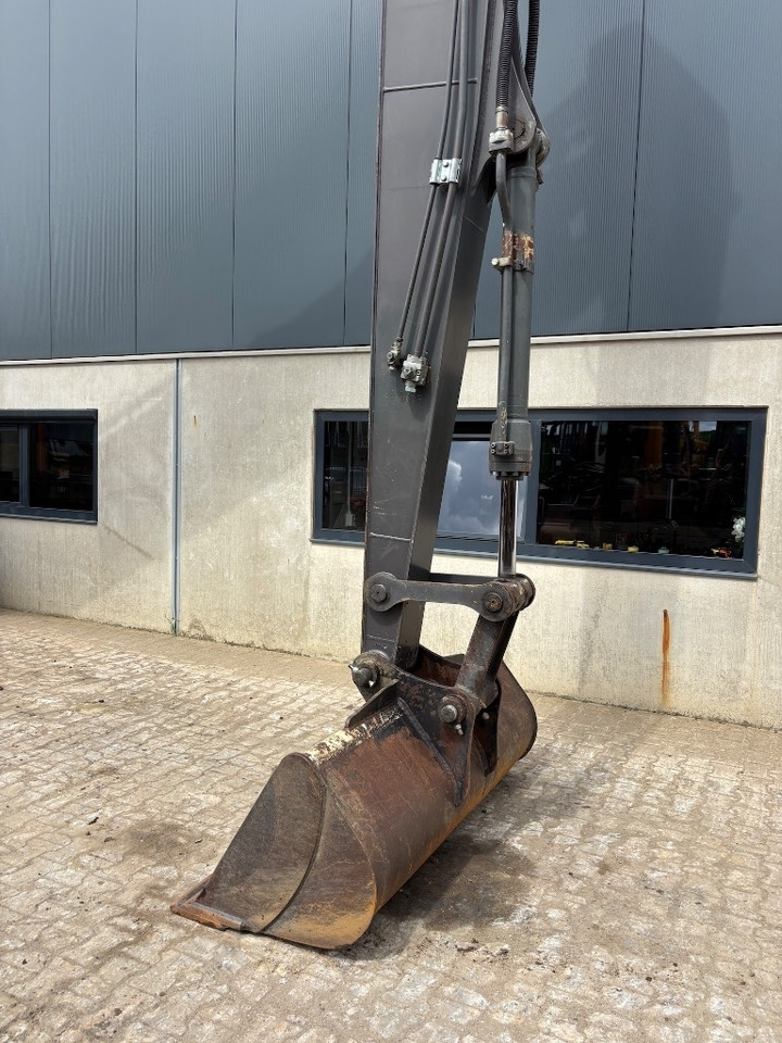 Crawler excavator Volvo EC 220 E LR Long Reach - Long Front 15 Meters: picture 13