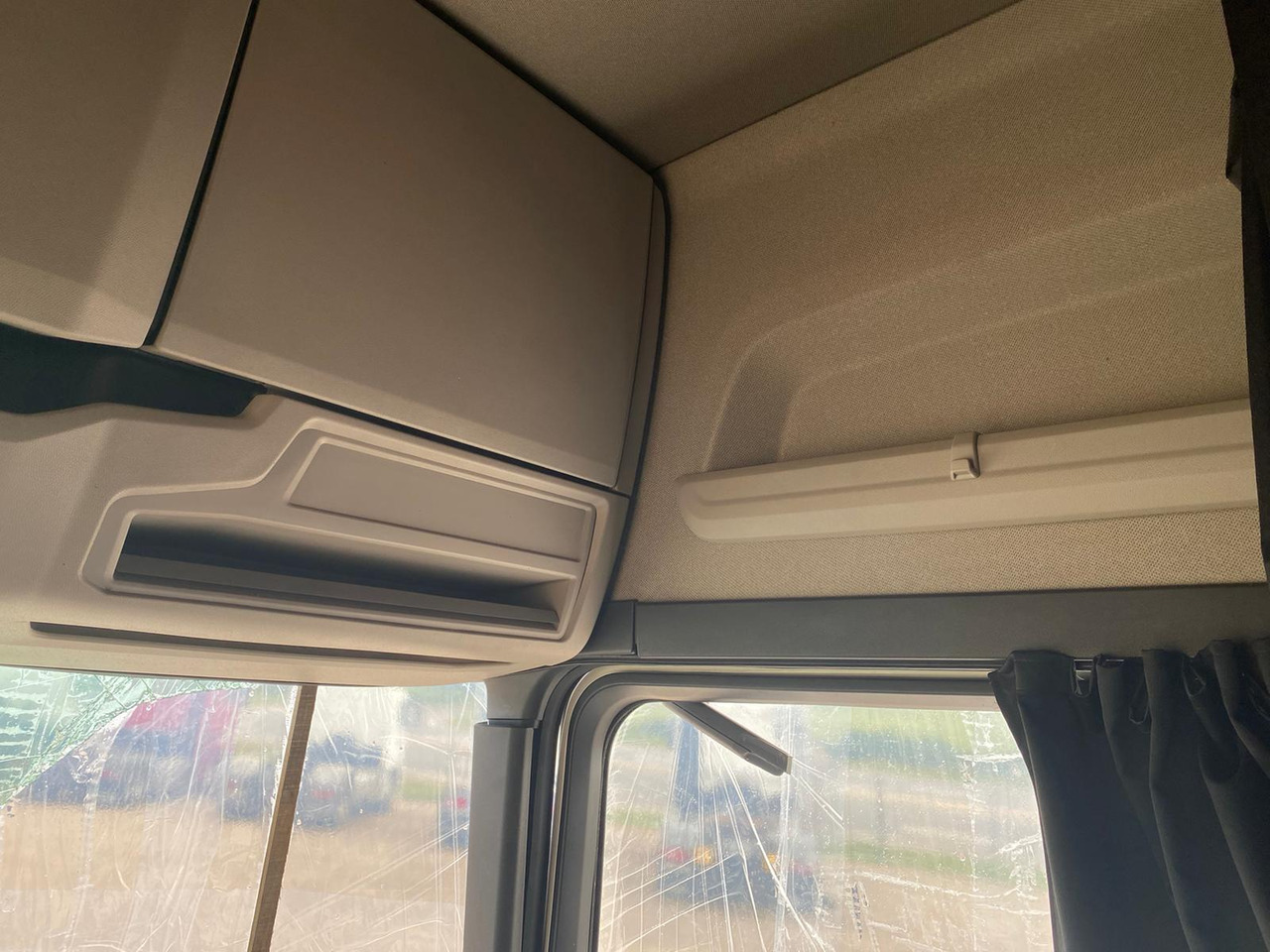 Tractor unit SCANIA R450: picture 20