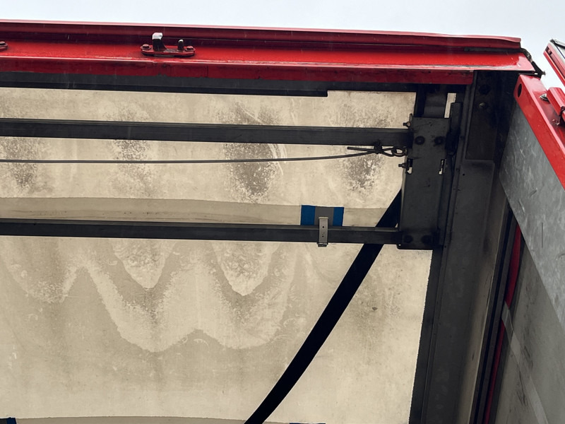 Fliegl SDS / Mega - Jumbo - Volume / Curtainside / 2 axle BPW / APK TUV 02-26 - Curtainsider semi-trailer: picture 4 Fliegl SDS / Mega - Jumbo - Volume / Curtainside / 2 axle BPW / APK TUV 02-26 - Curtainsider semi-trailer: picture 4