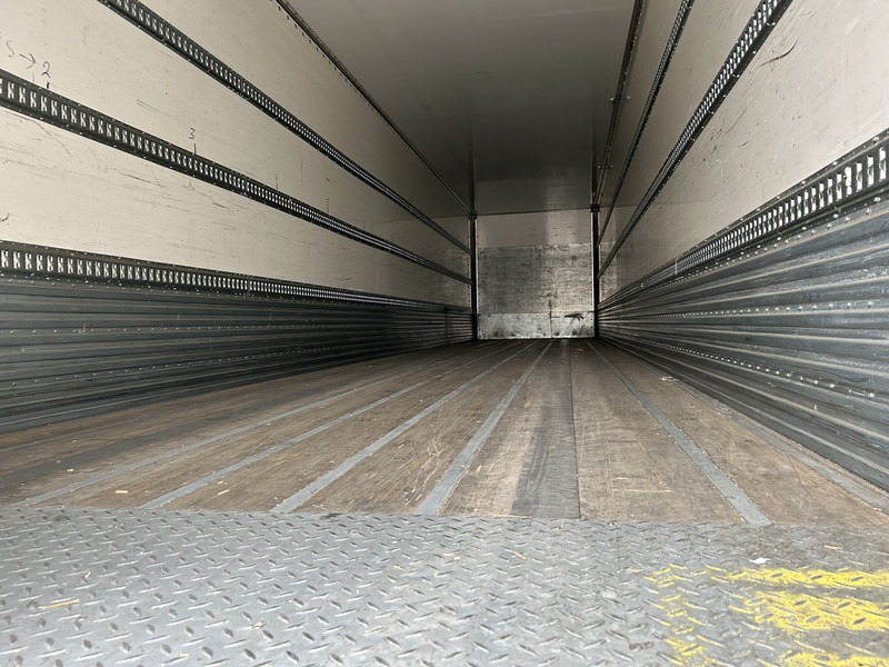 Fruehauf CNP 03 / Box / Laadklep / SAF Schijf - Closed box semi-trailer: picture 3 Fruehauf CNP 03 / Box / Laadklep / SAF Schijf - Closed box semi-trailer: picture 3