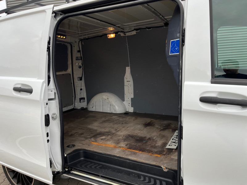 Mercedes-Benz Vito 111 CDI Lang / Business Professional Plus / / Imperial / Towbar / APK-TUV 11-25 - Small van: picture 4 Mercedes-Benz Vito 111 CDI Lang / Business Professional Plus / / Imperial / Towbar / APK-TUV 11-25 - Small van: picture 4