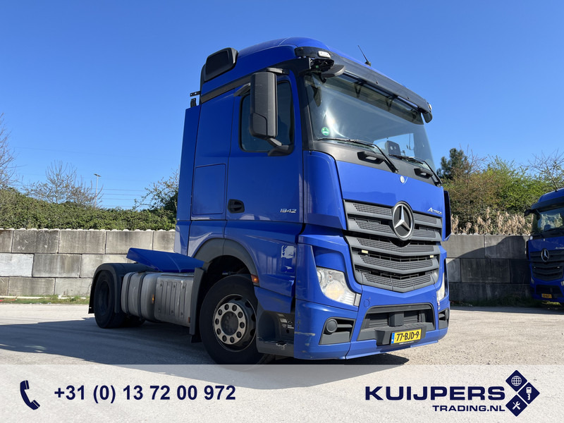 Mercedes-Benz Actros 1842 Streamspace / 945 dkm / 2 Tanks / NL Truck - Tractor unit: picture 1 Mercedes-Benz Actros 1842 Streamspace / 945 dkm / 2 Tanks / NL Truck - Tractor unit: picture 1