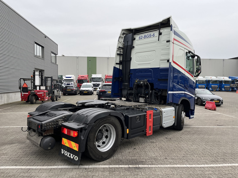 Volvo FH 420 Globetrotter / Dynamic Steering / New Tacho V2 / VEB+ / Stand Klima - Tractor unit: picture 2 Volvo FH 420 Globetrotter / Dynamic Steering / New Tacho V2 / VEB+ / Stand Klima - Tractor unit: picture 2