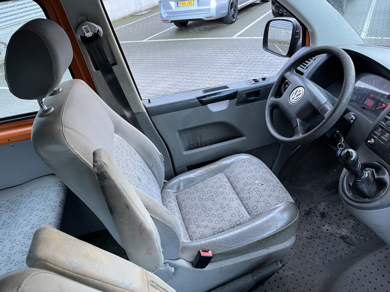 Volkswagen Transporter T5 2.5 TDI / L2 H1 / Double Cabin / Tow Bar - Small van, Combi van: picture 3 Volkswagen Transporter T5 2.5 TDI / L2 H1 / Double Cabin / Tow Bar - Small van, Combi van: picture 3