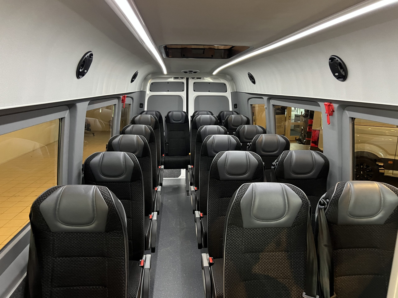 MAN TGE 5.160 Intercity leasing MAN TGE 5.160 Intercity: picture 17