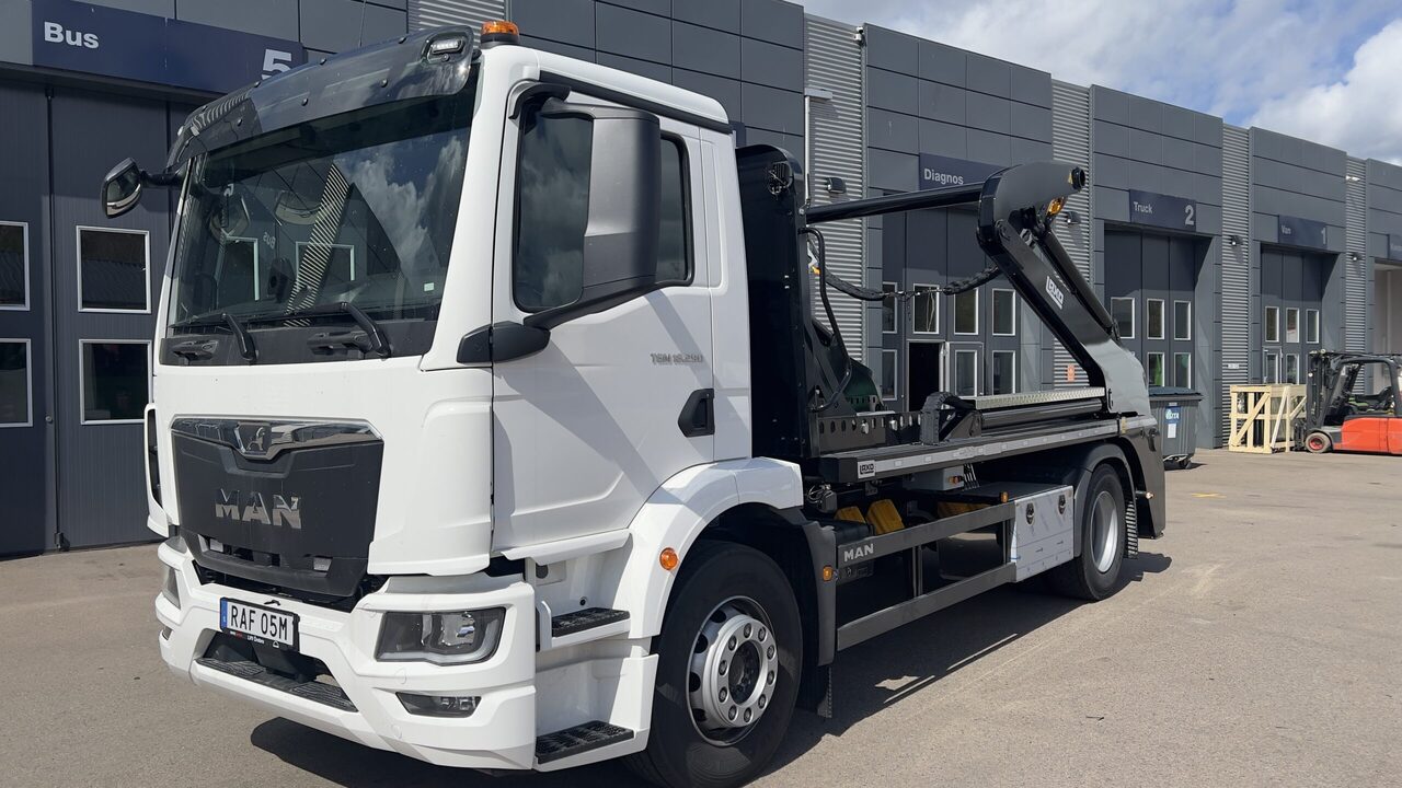 MAN TGM 18.290 4×2 Liftdumper - Skip loader truck: picture 2 MAN TGM 18.290 4×2 Liftdumper - Skip loader truck: picture 2