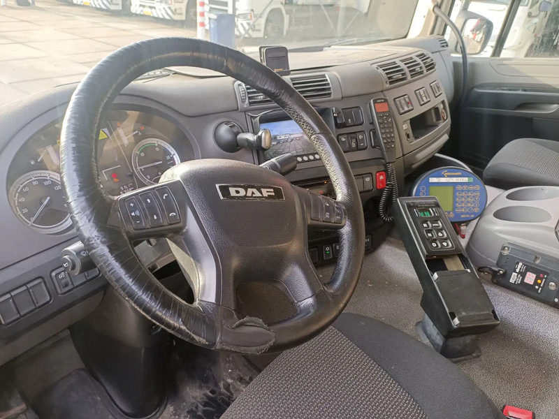 Truck DAF CF 290 CF290 FAN met boven laadkraan Hiab XS211W Hipro: picture 17