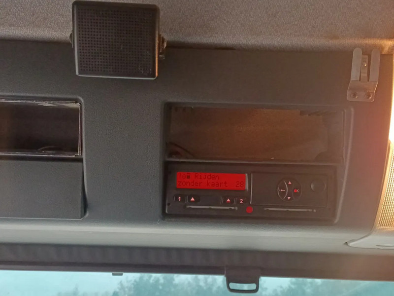 Truck MAN TGS 26.360: picture 20