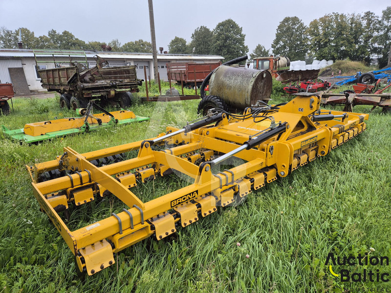 BRONA UH 50 - Disc harrow: picture 3 BRONA UH 50 - Disc harrow: picture 3