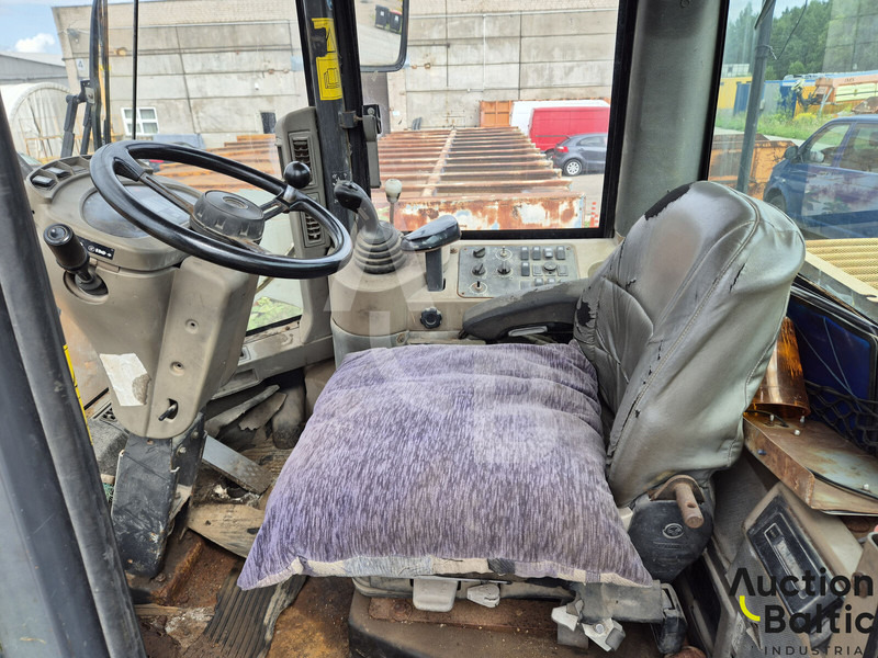 Wheel loader Case 621 D: picture 6