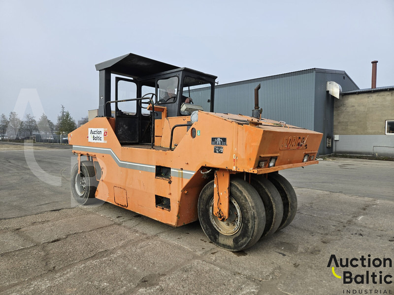 Corinsa CCN 1222 - Pneumatic roller: picture 1 Corinsa CCN 1222 - Pneumatic roller: picture 1