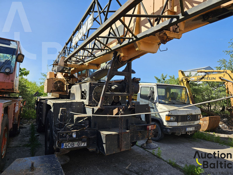 Grove AT 633 B - All terrain crane: picture 3 Grove AT 633 B - All terrain crane: picture 3
