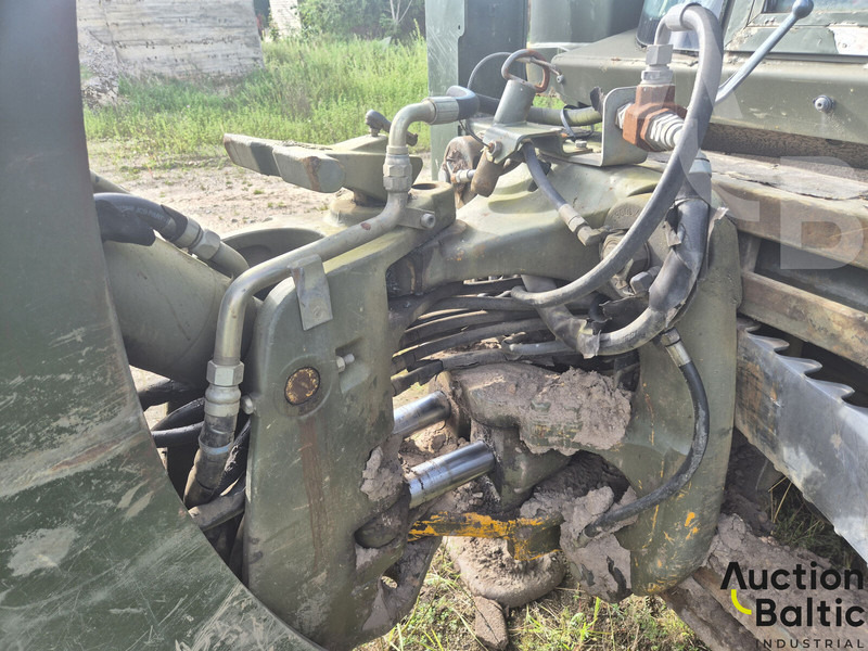 Backhoe loader JCB 4 CX: picture 8