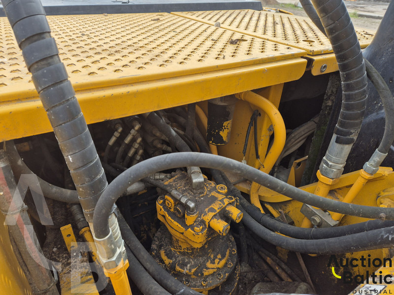 Crawler excavator JCB JS 200 LC: picture 13