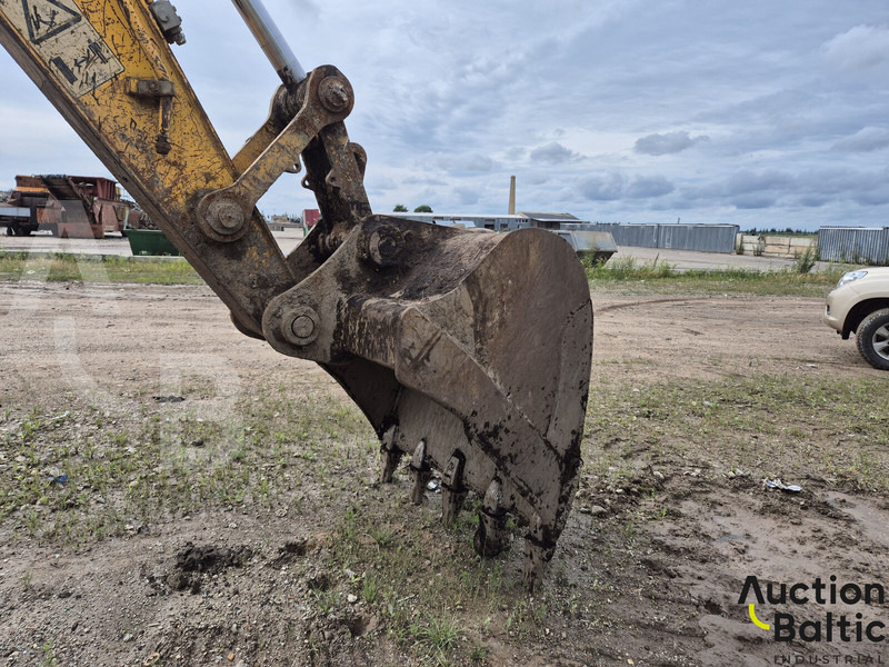 Crawler excavator JCB JS 200 LC: picture 11