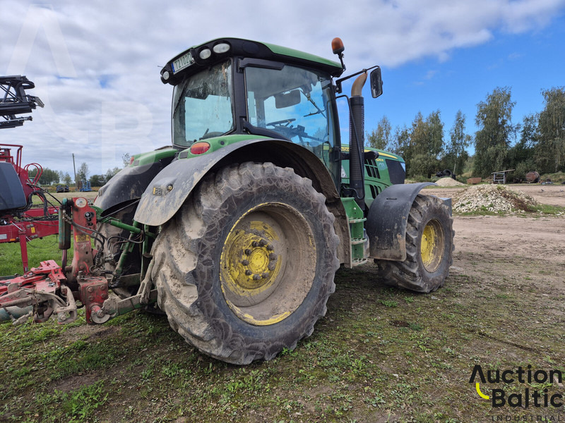 John Deere 6210 R - Farm tractor: picture 5 John Deere 6210 R - Farm tractor: picture 5