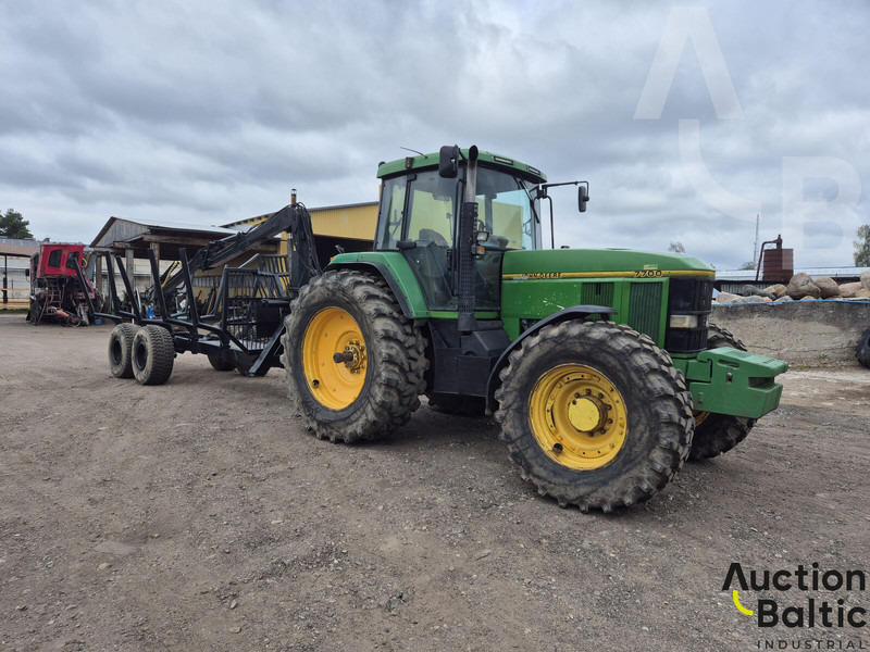 John Deere 7700 - Forestry trailer: picture 2 John Deere 7700 - Forestry trailer: picture 2