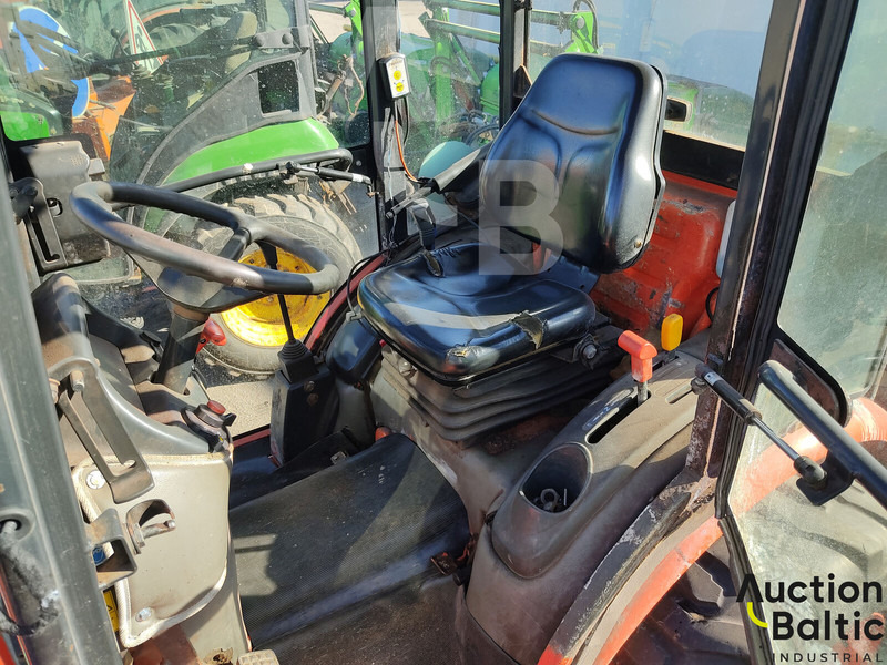 KIOTI CK 2810 - Farm tractor: picture 5 KIOTI CK 2810 - Farm tractor: picture 5