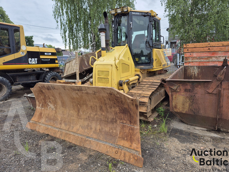 Komatsu D51EX-22 - Bulldozer: picture 1 Komatsu D51EX-22 - Bulldozer: picture 1