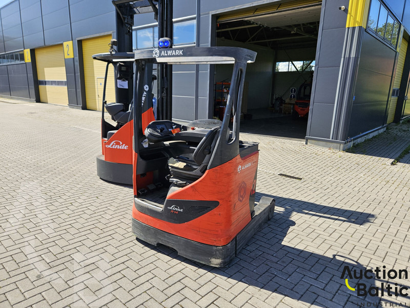 Linde R14-01 - Order picker: picture 5 Linde R14-01 - Order picker: picture 5