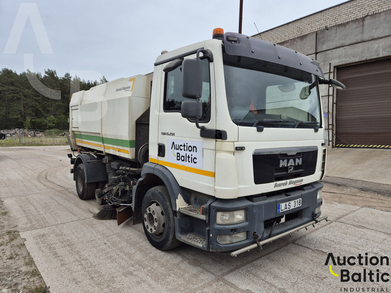 MAN TGM15.250 4X2 BL - Road sweeper: picture 2 MAN TGM15.250 4X2 BL - Road sweeper: picture 2