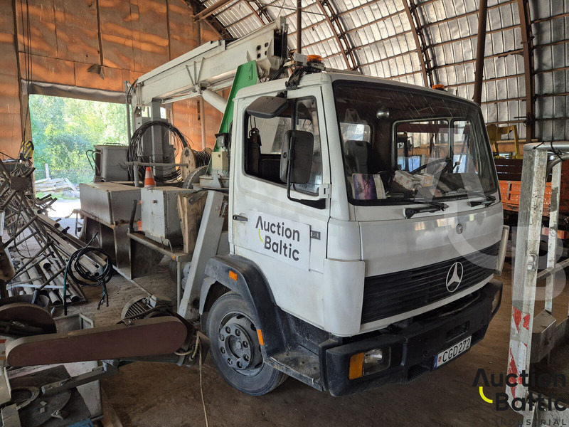 Mercedes-Benz 1114 - Truck mounted aerial platform: picture 2 Mercedes-Benz 1114 - Truck mounted aerial platform: picture 2