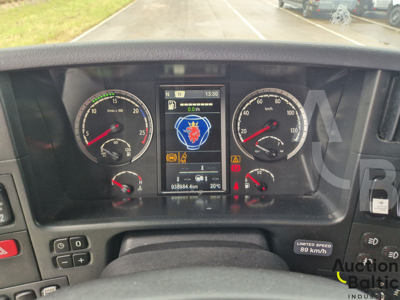 Cab chassis truck Scania P 450: picture 7