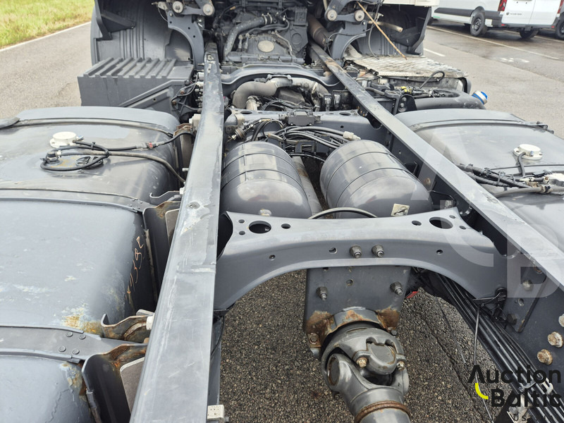 Cab chassis truck Scania P 450: picture 15