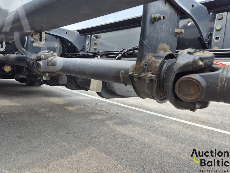 Cab chassis truck Scania P 450: picture 20