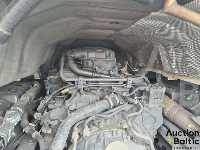 Cab chassis truck Scania P 450: picture 20
