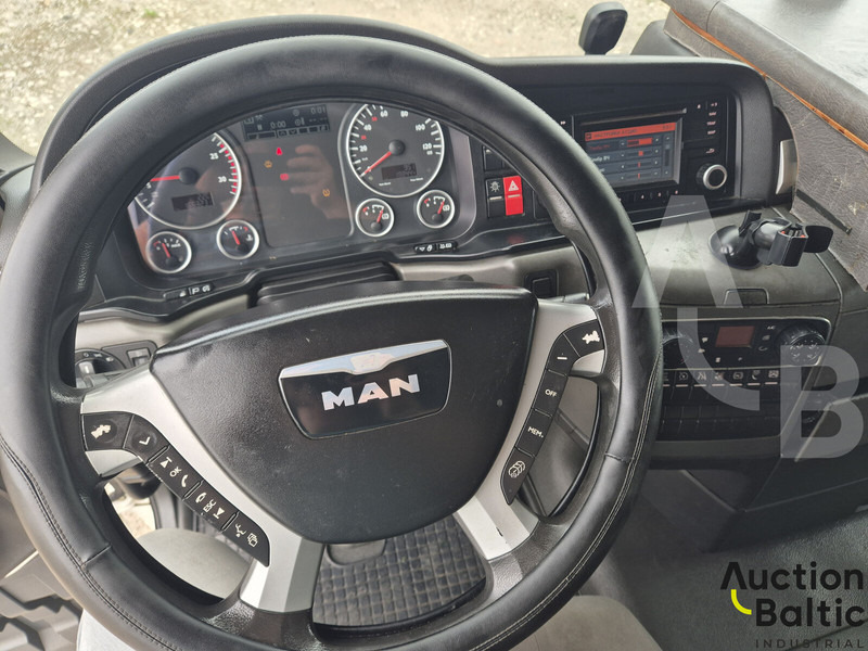 Tractor unit MAN TGX18.440: picture 8