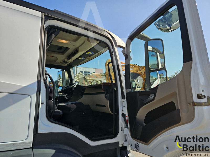 Tractor unit Mercedes-Benz Actros: picture 6