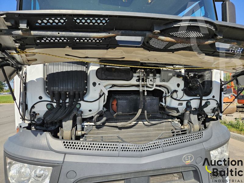Tractor unit Mercedes-Benz Actros: picture 12