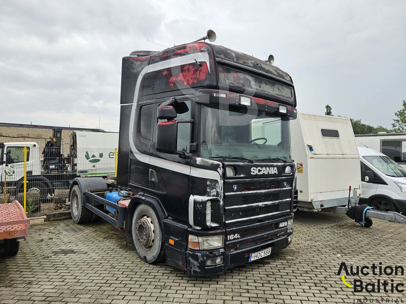 Scania 420 - Tractor unit: picture 2 Scania 420 - Tractor unit: picture 2
