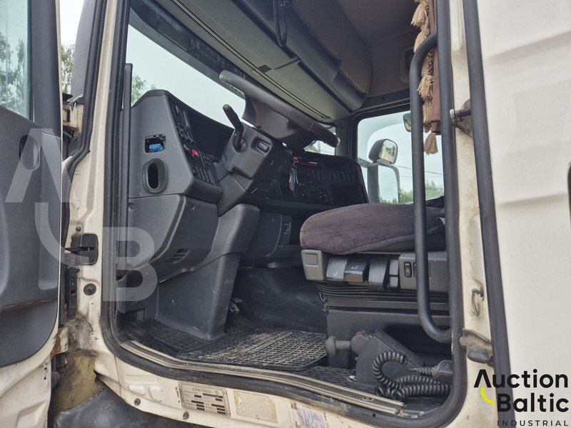 Scania R 410 - Tractor unit: picture 5 Scania R 410 - Tractor unit: picture 5
