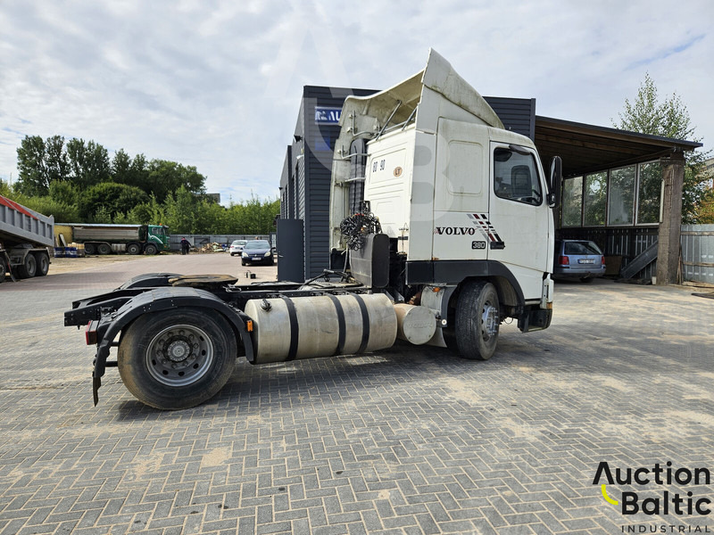 Volvo FH12 - Tractor unit: picture 4 Volvo FH12 - Tractor unit: picture 4
