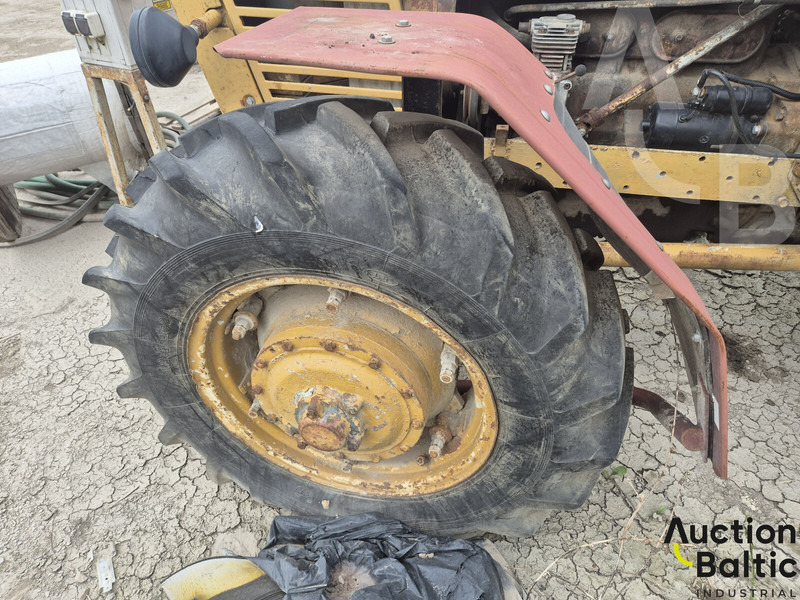 Farm tractor Ursus C-385A: picture 6