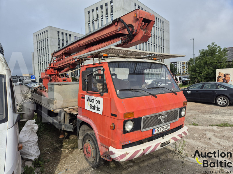 Volkswagen VW-MAN 8.136 - Truck mounted aerial platform: picture 2 Volkswagen VW-MAN 8.136 - Truck mounted aerial platform: picture 2