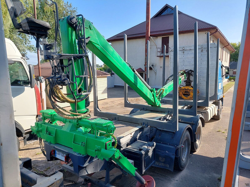 Volvo FH12 - Log truck: picture 3 Volvo FH12 - Log truck: picture 3