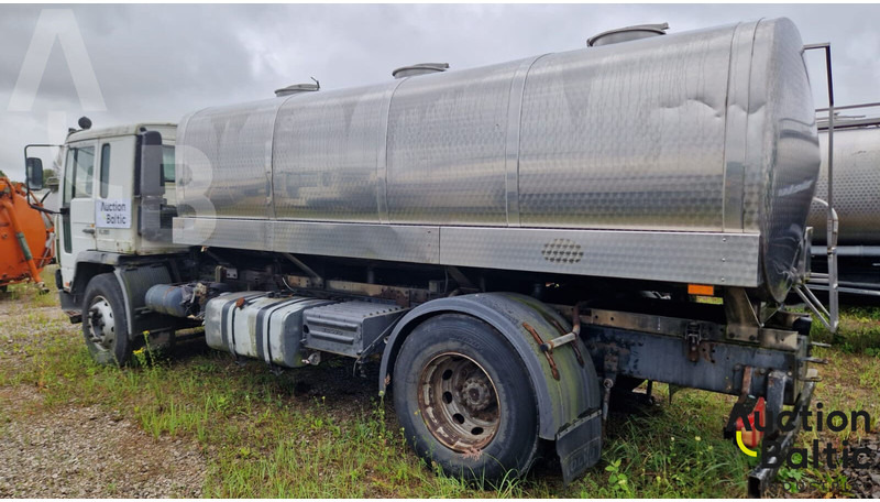 Volvo FL220 - Tank truck: picture 4 Volvo FL220 - Tank truck: picture 4