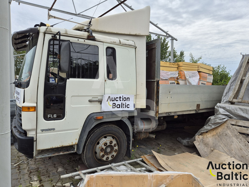 Volvo FL6 - Dropside/ Flatbed truck: picture 2 Volvo FL6 - Dropside/ Flatbed truck: picture 2