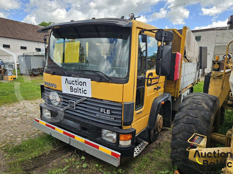 Volvo FL612 - Dropside/ Flatbed truck: picture 1 Volvo FL612 - Dropside/ Flatbed truck: picture 1