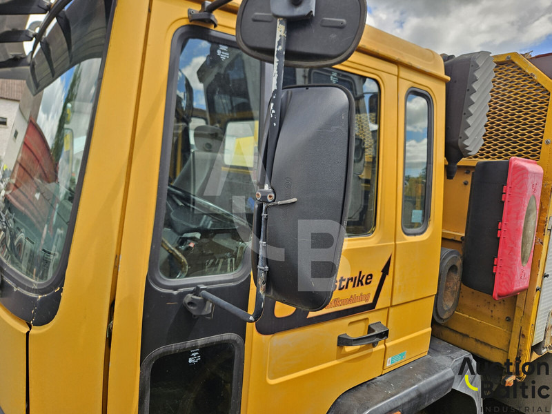 Volvo FL612 - Dropside/ Flatbed truck: picture 5 Volvo FL612 - Dropside/ Flatbed truck: picture 5