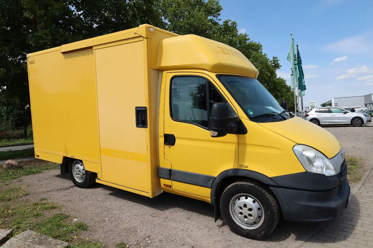 Box van Iveco Daily/ Regalsystem/Luftfeder/KURZ/1. Hand: picture 1
