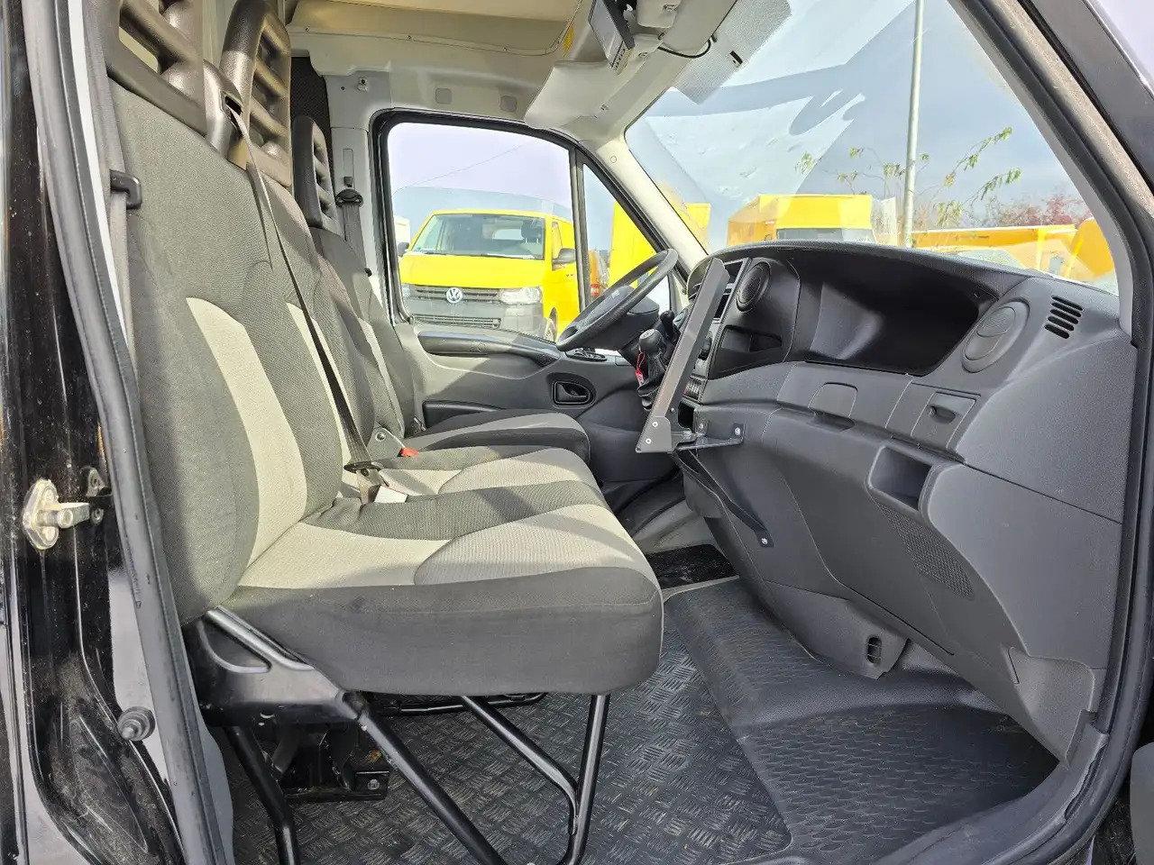 Vending truck Iveco IS35SI2AA/ FOODTRUCK/Daily: picture 11 Vending truck Iveco IS35SI2AA/ FOODTRUCK/Daily: picture 11