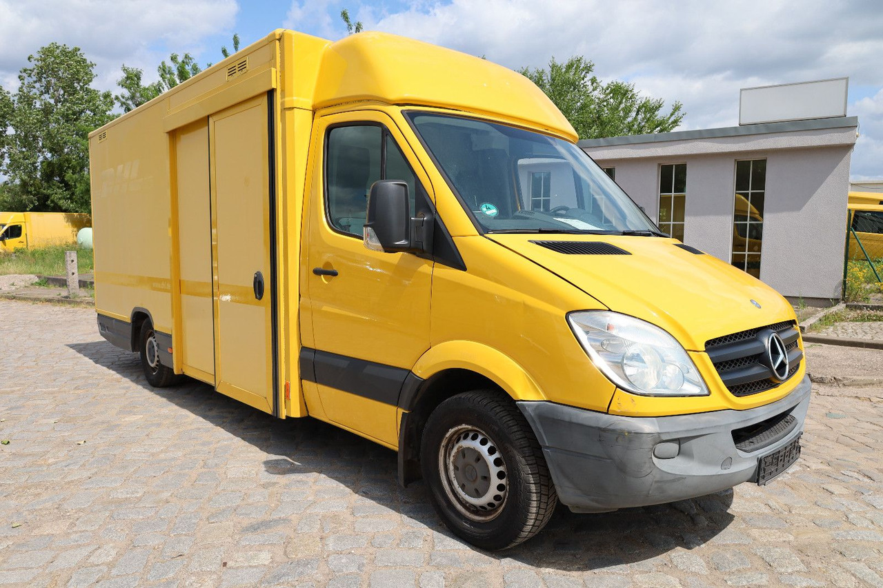 Mercedes-Benz Sprinter II Pritsche/ Koffer/Regalsystem - Box van: picture 1 Mercedes-Benz Sprinter II Pritsche/ Koffer/Regalsystem - Box van: picture 1