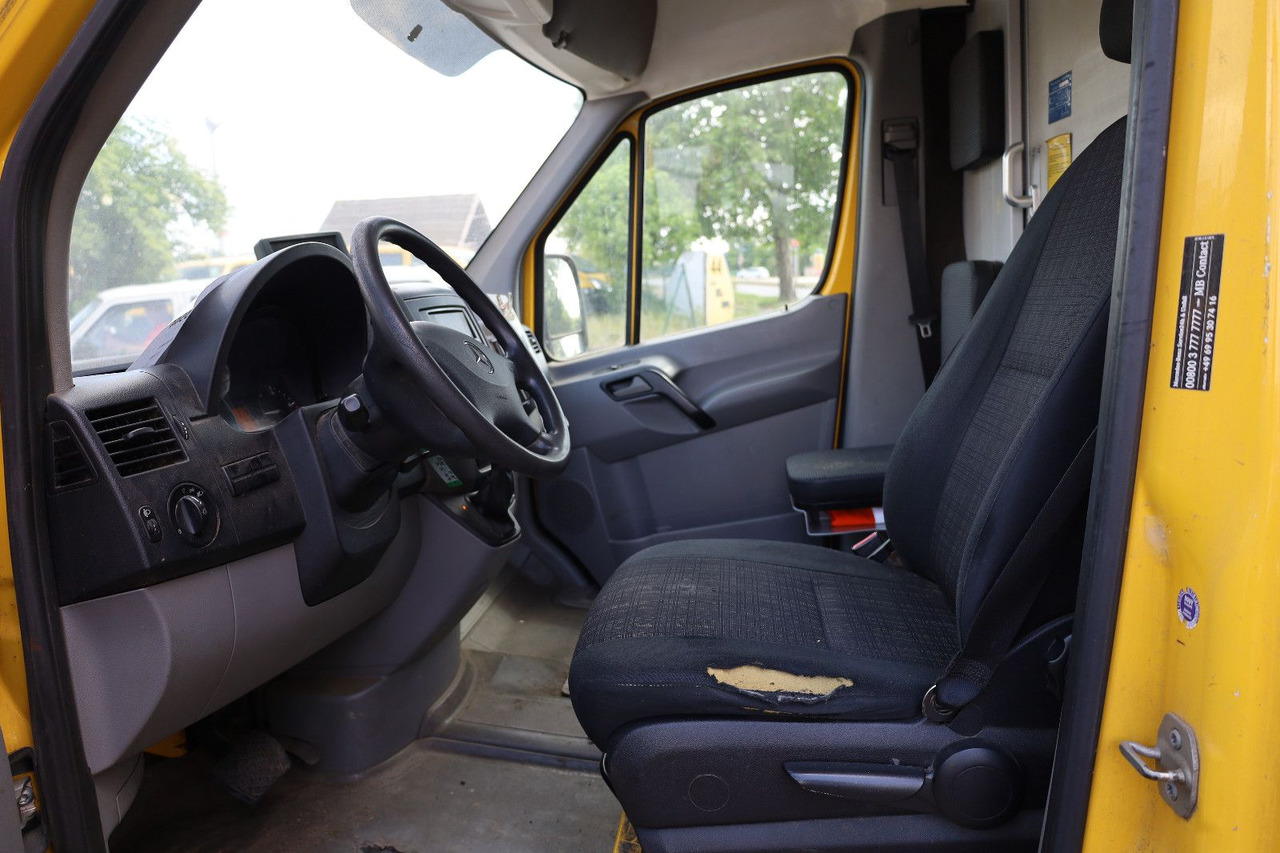 Mercedes-Benz Sprinter II Pritsche/ Koffer/Regalsystem - Box van: picture 3 Mercedes-Benz Sprinter II Pritsche/ Koffer/Regalsystem - Box van: picture 3