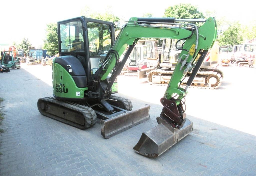 Hitachi ZX33U-6 Powertilt / Klima - Mini excavator: picture 2 Hitachi ZX33U-6 Powertilt / Klima - Mini excavator: picture 2