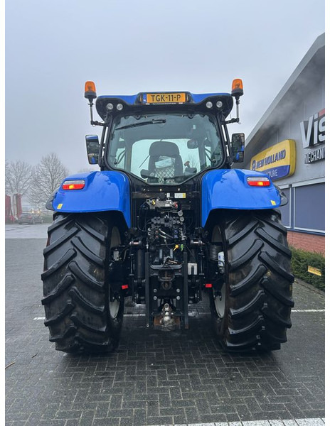 Farm tractor New Holland New Holland T7.215S: picture 6