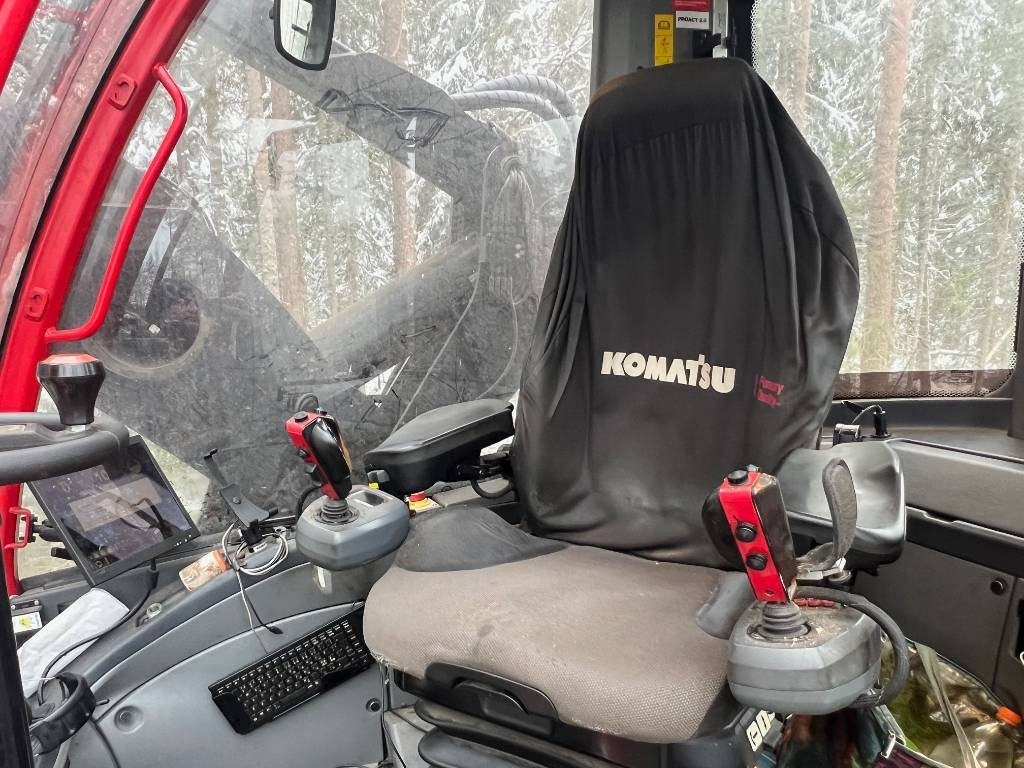 Forestry harvester Komatsu 931xc: picture 11 Forestry harvester Komatsu 931xc: picture 11